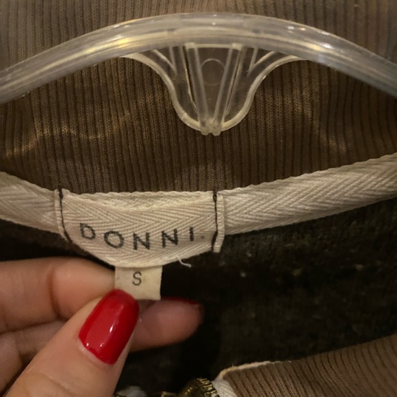 DONNI quarter zip bouclé sweater EUC - Picture 2 of 4